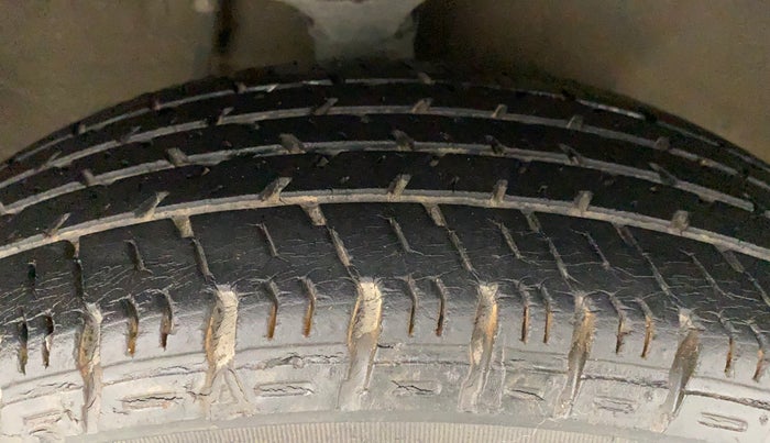 2014 Maruti Alto K10 VXI, Petrol, Manual, 40,940 km, Right Front Tyre Tread