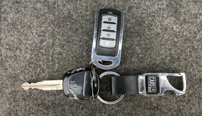 2014 Maruti Alto K10 VXI, Petrol, Manual, 40,940 km, Key Close Up