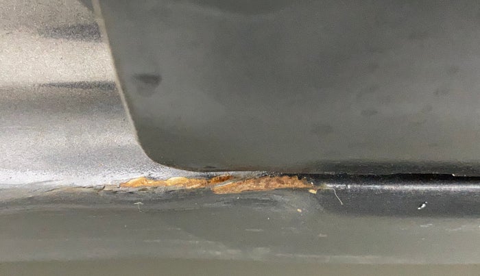2014 Maruti Alto K10 VXI, Petrol, Manual, 40,940 km, Left running board - Slight discoloration