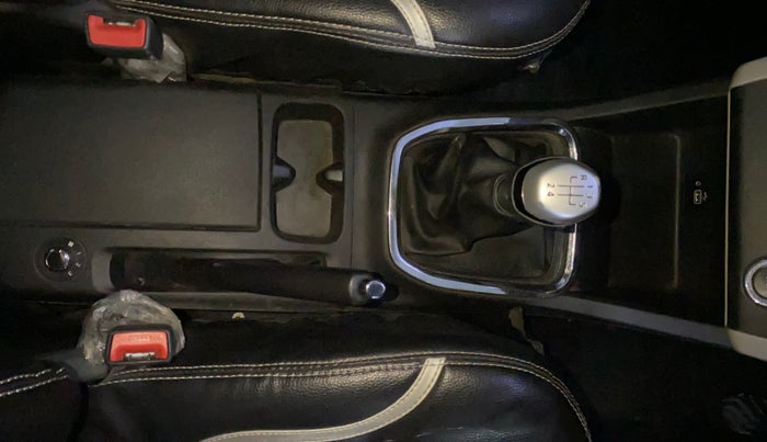 2021 Renault TRIBER RXZ, Petrol, Manual, 33,102 km, Gear Lever