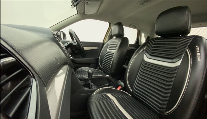 2017 Maruti Vitara Brezza ZDI, Diesel, Manual, 68,662 km, Right Side Front Door Cabin