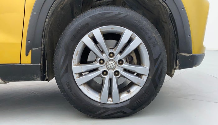 2017 Maruti Vitara Brezza ZDI, Diesel, Manual, 68,662 km, Right Front Wheel