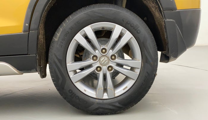 2017 Maruti Vitara Brezza ZDI, Diesel, Manual, 68,662 km, Left Rear Wheel