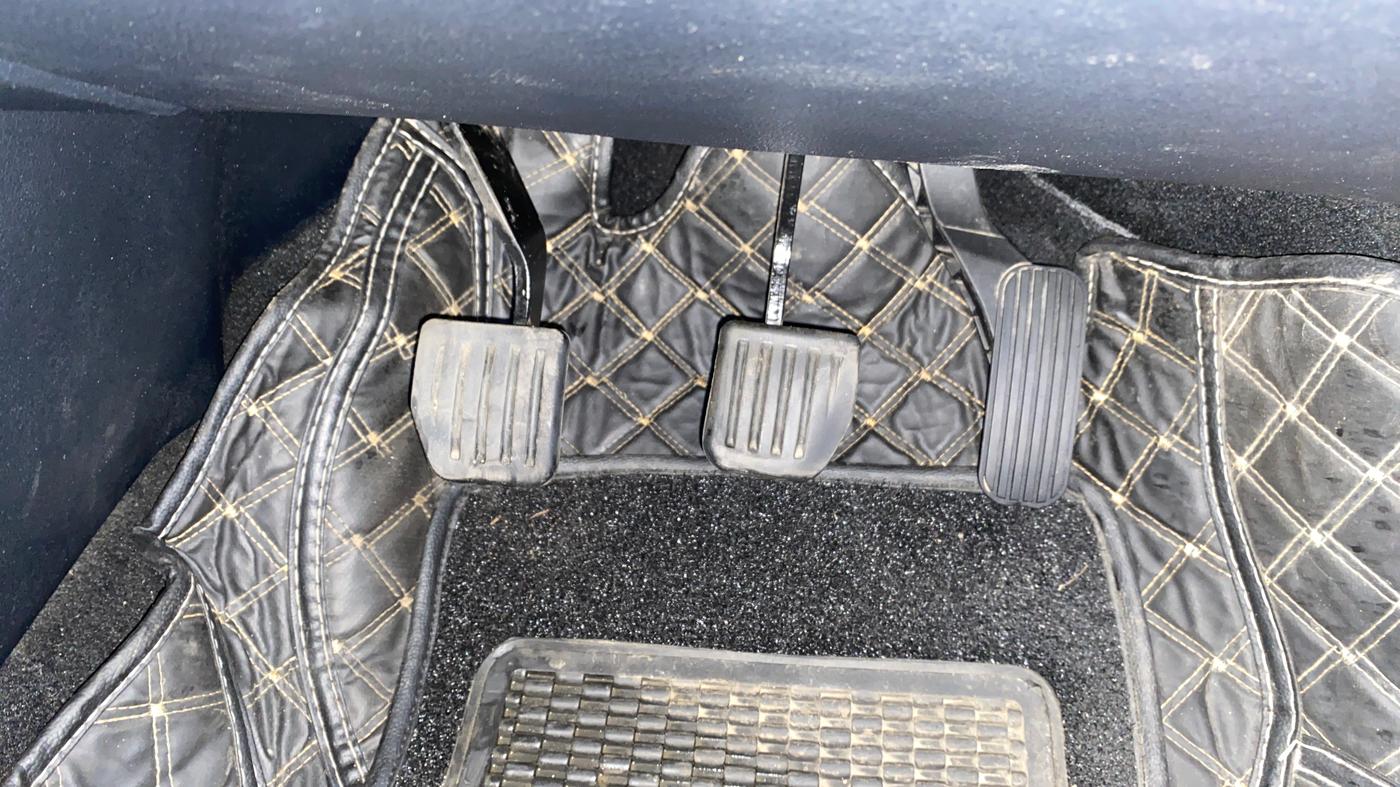 2022 Tata Harrier XZ SUNROOF 2.0L, Diesel, Manual, 46,528 km, Pedals