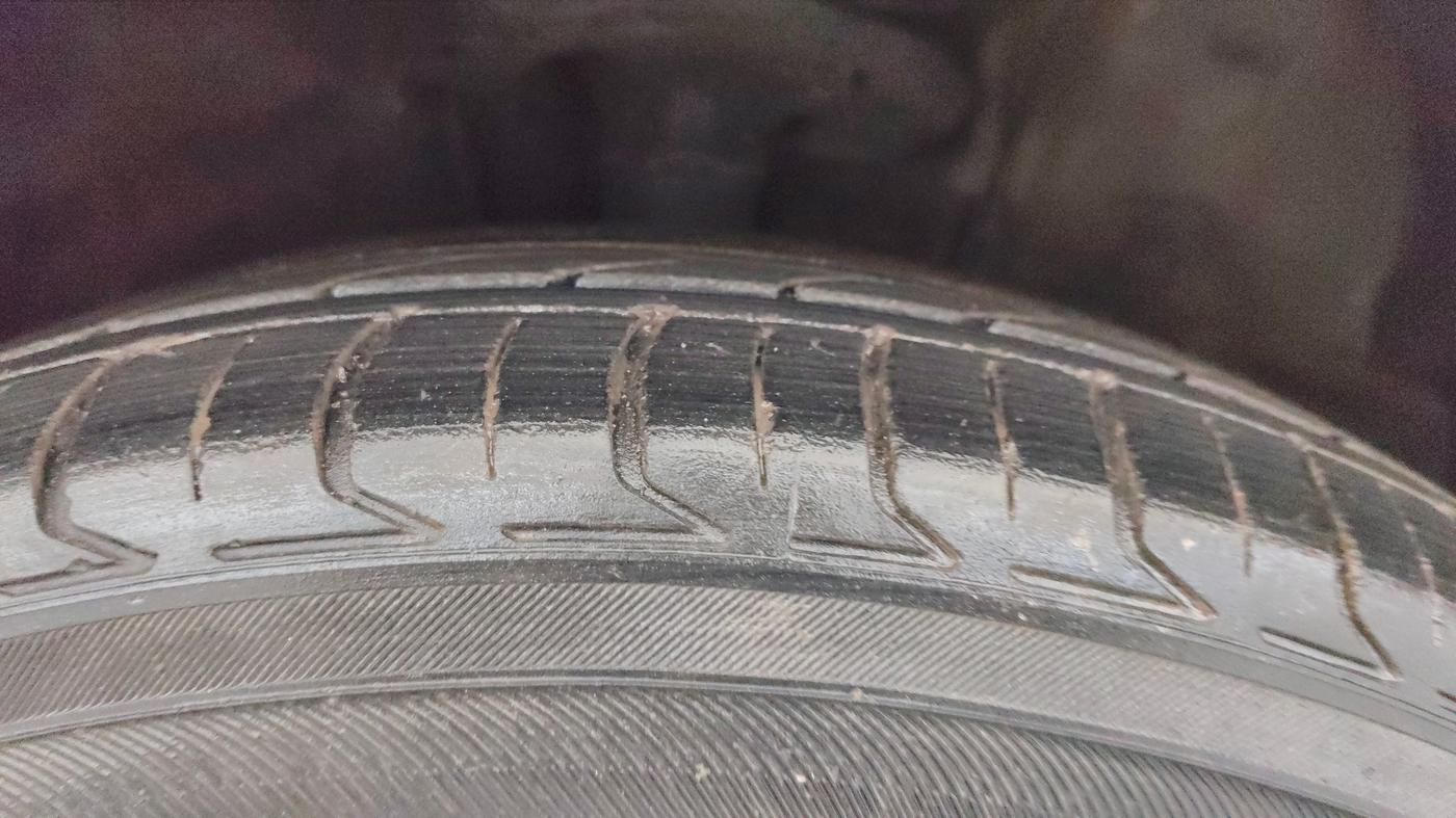 2015 Toyota Corolla Altis G PETROL, Petrol, Manual, 96,035 km, Right Front Tyre Tread