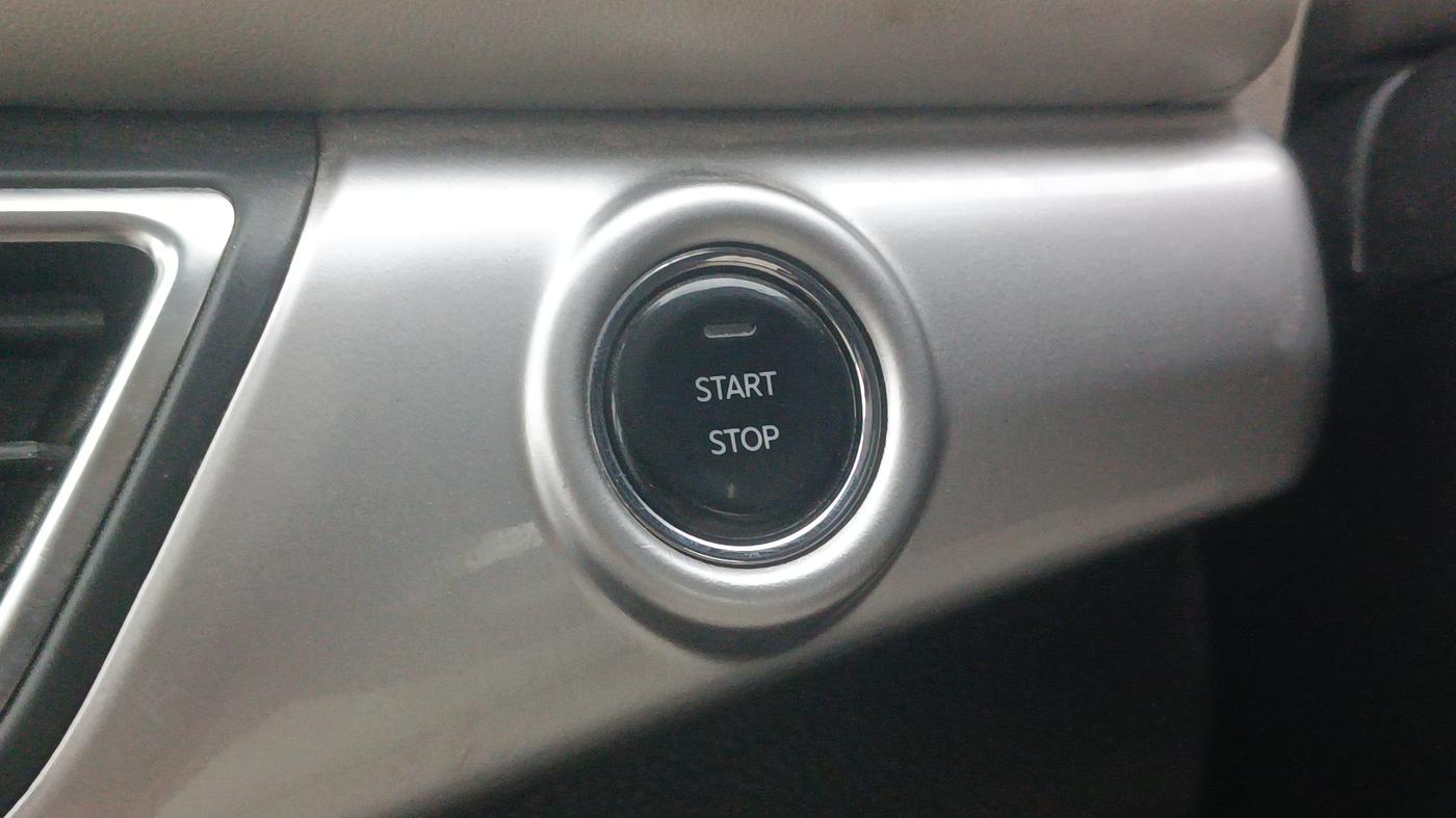 2023 Mahindra XUV700 AX 7 LUXURY P AT 7 STR, Petrol, Automatic, 42,955 km, Keyless Start/ Stop Button
