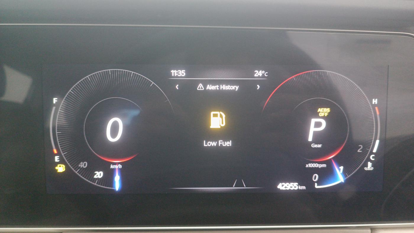 2023 Mahindra XUV700 AX 7 LUXURY P AT 7 STR, Petrol, Automatic, 42,955 km, Odometer Image