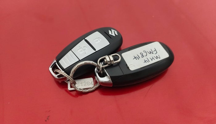 2016 Maruti Vitara Brezza ZDI PLUS, Diesel, Manual, 1,09,176 km, Key Close Up