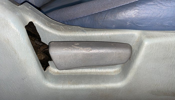 2013 Maruti Alto K10 LXI, Petrol, Manual, 92,661 km, Driver Side Adjustment Panel