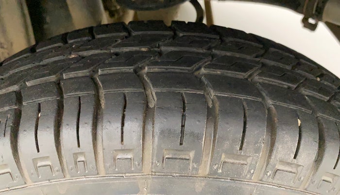 2011 Maruti Alto LXI, Petrol, Manual, 25,805 km, Left Rear Tyre Tread