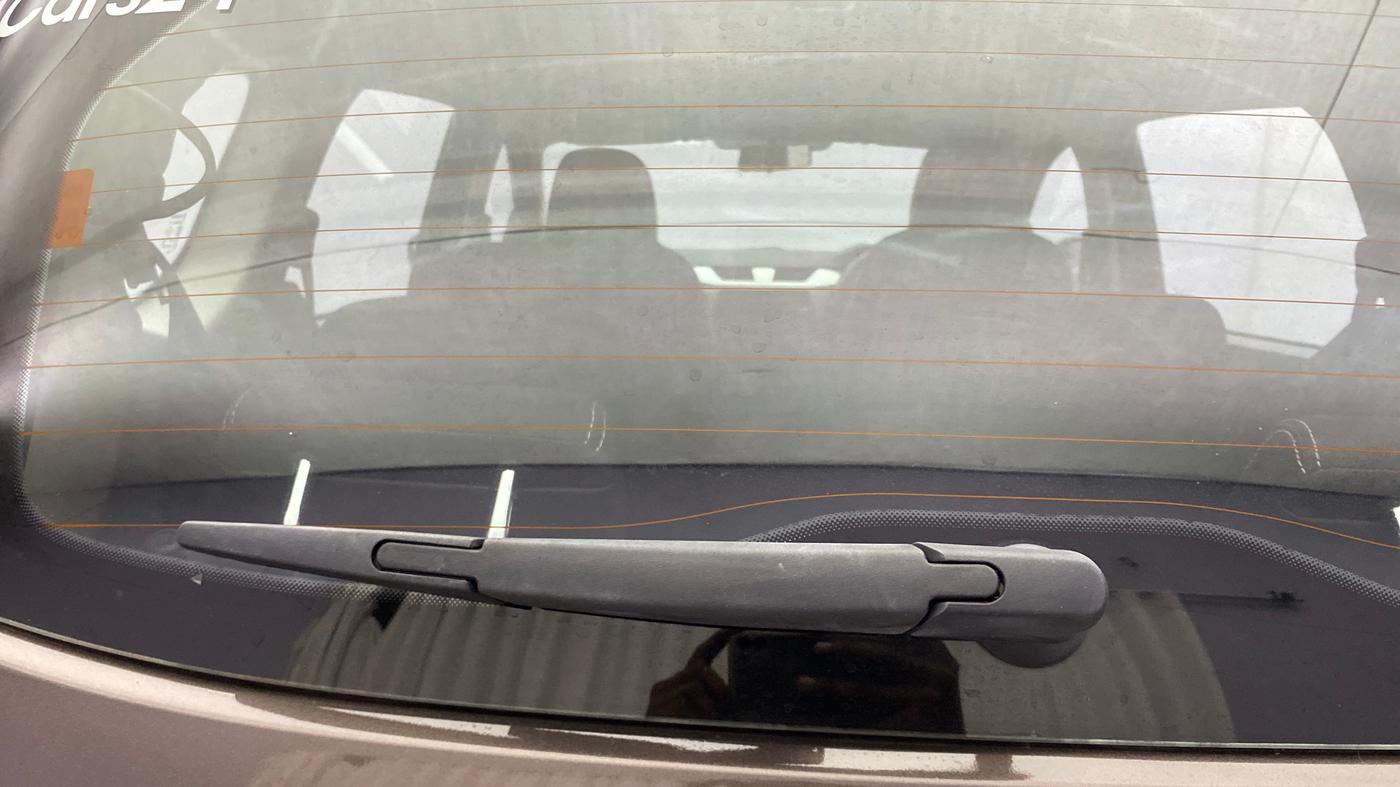 2023 Renault TRIBER RXZ AMT, Petrol, Automatic, 27,163 km, Rear Wiper