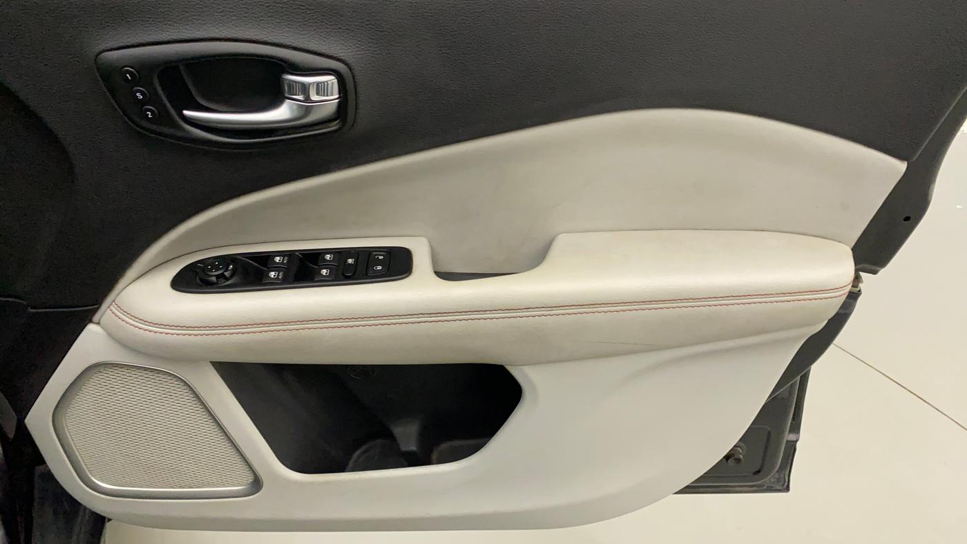 2019 Jeep Compass LIMITED PLUS PETROL AT, Petrol, Automatic, 37,628 km, Driver Side Door Panels Control