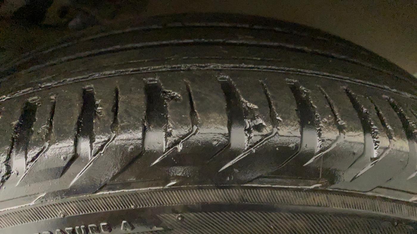 2019 Jeep Compass LIMITED PLUS PETROL AT, Petrol, Automatic, 37,628 km, Left Rear Tyre Tread