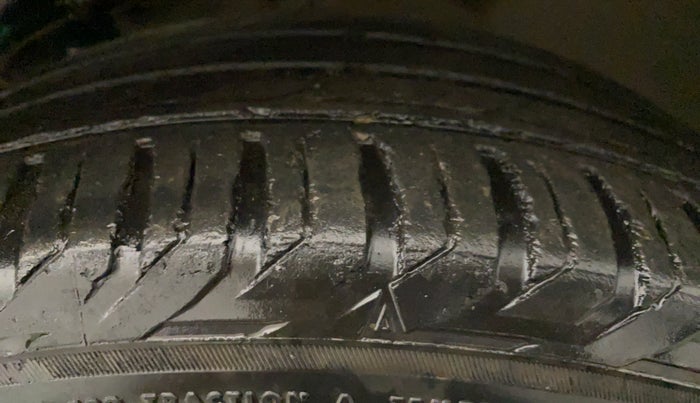 2019 Jeep Compass LIMITED PLUS PETROL AT, Petrol, Automatic, 37,628 km, Left Front Tyre Tread