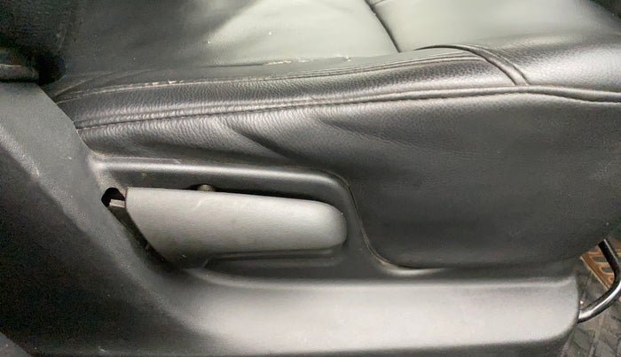 2013 Maruti Swift LXI, Petrol, Manual, 56,511 km, Driver Side Adjustment Panel