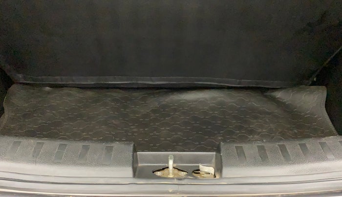 2013 Maruti Swift LXI, Petrol, Manual, 56,511 km, Boot Inside