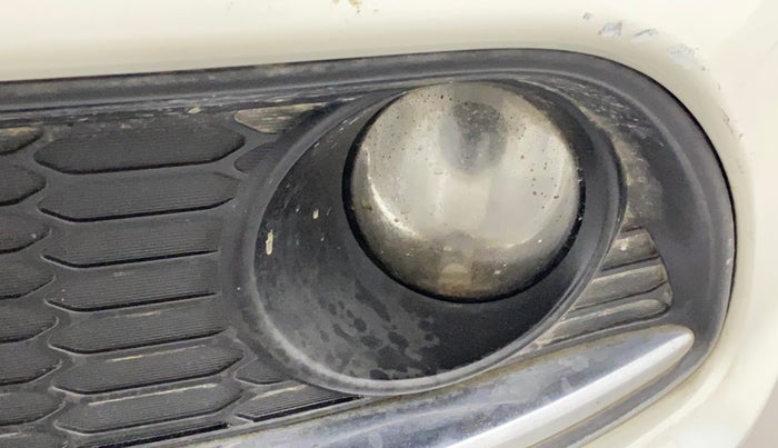 2016 Maruti Swift Dzire ZDI AMT, Diesel, Automatic, 94,069 km, Left fog light - Not working