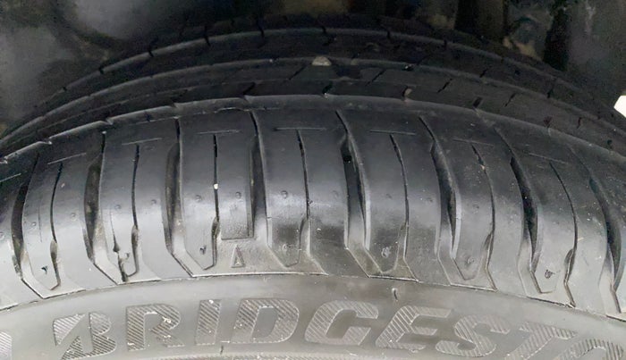 2016 Maruti Swift Dzire ZDI AMT, Diesel, Automatic, 94,069 km, Left Rear Tyre Tread