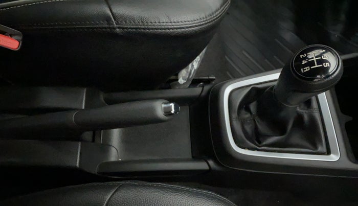 2021 Maruti Swift VXI, Petrol, Manual, 7,908 km, Gear Lever