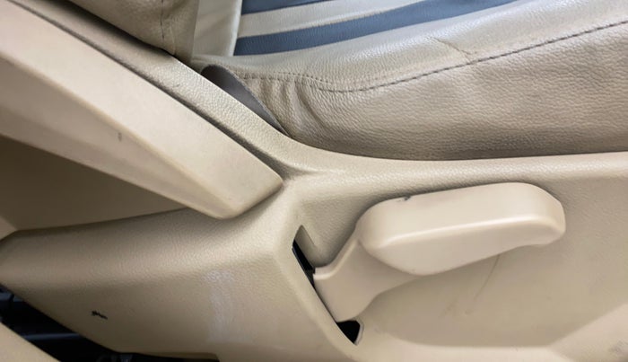 2018 Ford Figo Aspire TITANIUM1.5 DIESEL, Diesel, Manual, 97,229 km, Driver Side Adjustment Panel