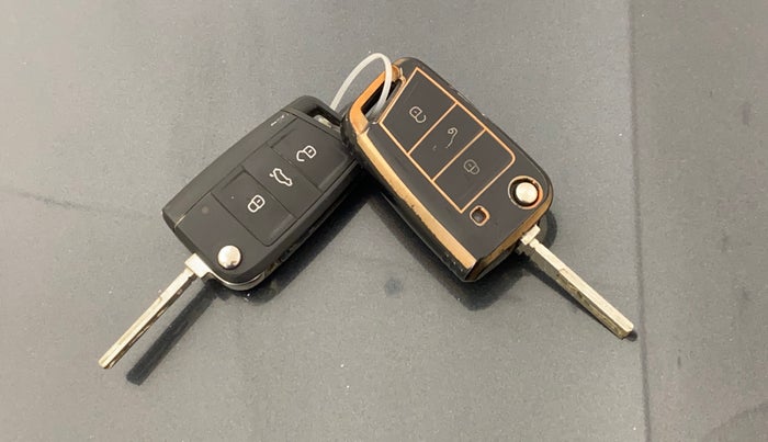 2022 Skoda SLAVIA AMBITION 1.0L TSI AT, Petrol, Automatic, 42,623 km, Key Close Up