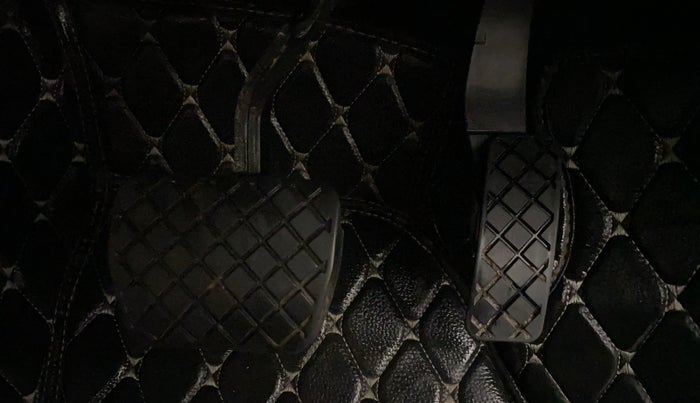 2022 Skoda SLAVIA AMBITION 1.0L TSI AT, Petrol, Automatic, 42,623 km, Pedals