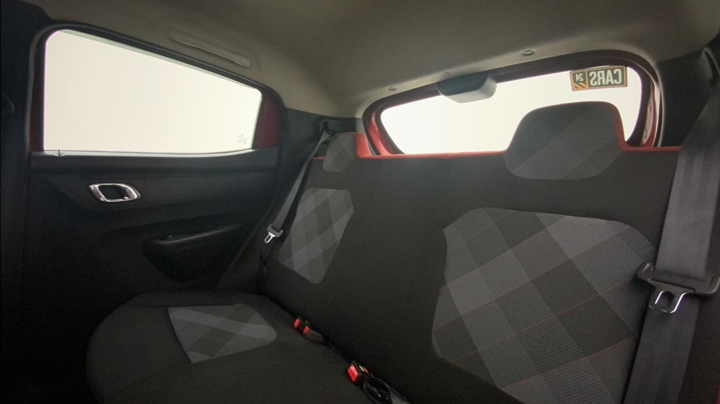 2020 Renault Kwid RXT 1.0 AMT (O), Petrol, Automatic, 18,141 km, Right Side Rear Door Cabin