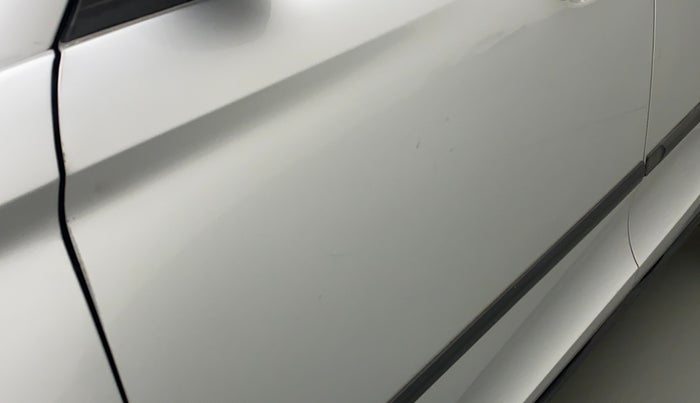 2016 Mahindra Kuv100 K4 PLUS 5 STR, Petrol, Manual, 34,936 km, Front passenger door - Minor scratches