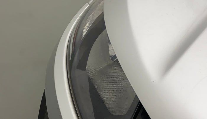 2016 Mahindra Kuv100 K4 PLUS 5 STR, Petrol, Manual, 34,936 km, Right headlight - Minor scratches