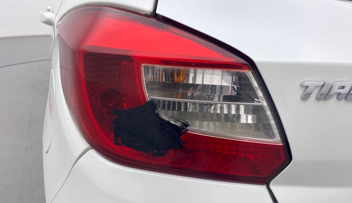 2018 Tata Tiago XZA PETROL, Petrol, Automatic, 67,341 km, Left tail light - Reverse gear light not functional