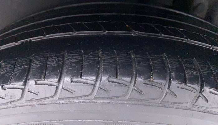 2018 Maruti Ertiga ZDI PLUS SHVS, Diesel, Manual, 68,424 km, Left Rear Tyre Tread