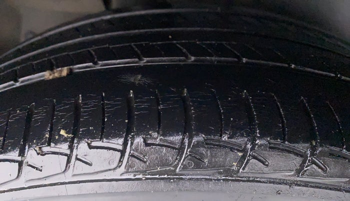 2018 Maruti Ertiga ZDI PLUS SHVS, Diesel, Manual, 68,424 km, Right Rear Tyre Tread