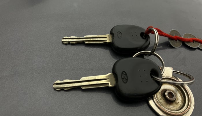 2015 Hyundai Eon ERA +, Petrol, Manual, 58,249 km, Key Close Up