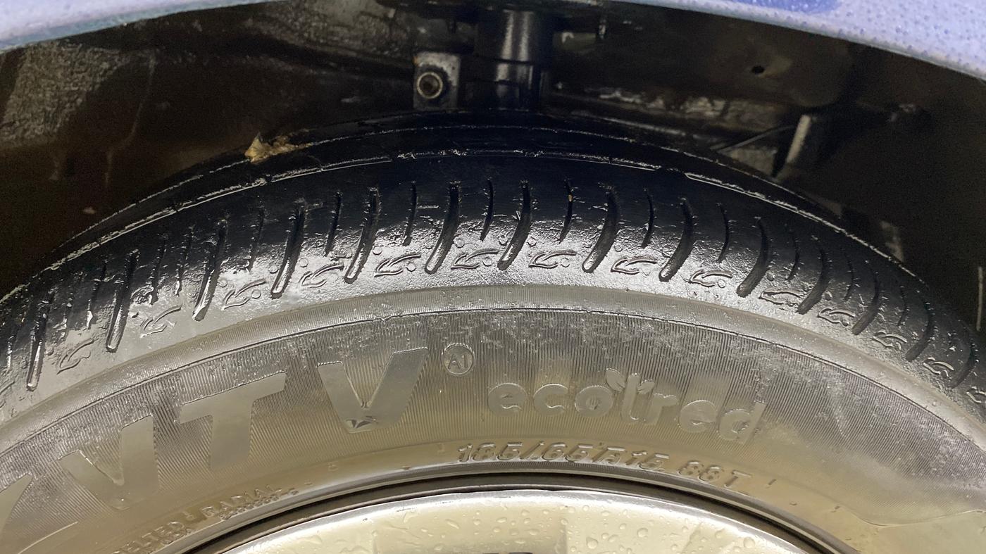 2018 Maruti Ciaz SIGMA 1.5 SHVS MT  PETROL, CNG, Manual, 87,826 km, Right Front Tyre Tread
