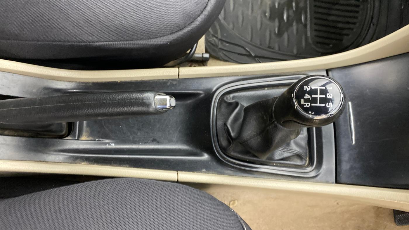2018 Maruti Ciaz SIGMA 1.5 SHVS MT  PETROL, CNG, Manual, 87,826 km, Gear Lever