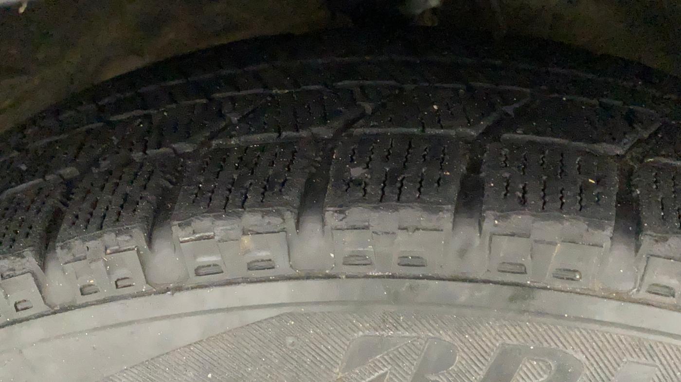 2011 Hyundai i10 ERA 1.1, Petrol, Manual, 38,374 km, Right Front Tyre Tread