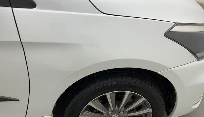2018 Maruti Ciaz ALPHA  AT 1.5 SHVS PETROL, Petrol, Automatic, 79,816 km, Right fender - Slightly dented