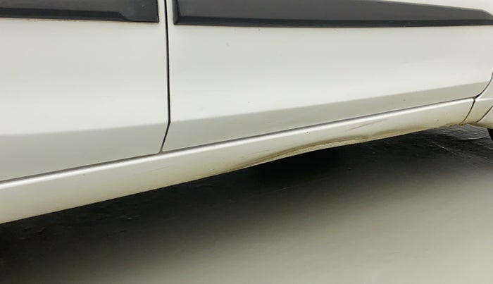 2018 Maruti Ciaz ALPHA  AT 1.5 SHVS PETROL, Petrol, Automatic, 79,816 km, Right running board - Minor scratches