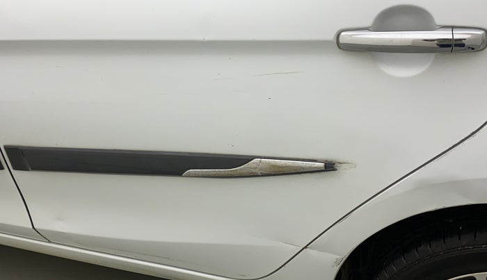 2018 Maruti Ciaz ALPHA  AT 1.5 SHVS PETROL, Petrol, Automatic, 79,816 km, Rear left door - Slightly dented