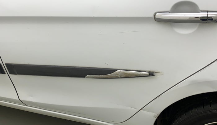2018 Maruti Ciaz ALPHA  AT 1.5 SHVS PETROL, Petrol, Automatic, 79,816 km, Rear left door - Minor scratches