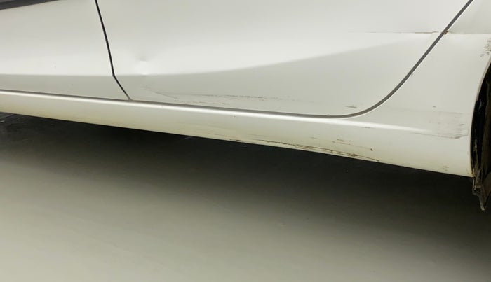 2018 Maruti Ciaz ALPHA  AT 1.5 SHVS PETROL, Petrol, Automatic, 79,816 km, Left running board - Minor scratches