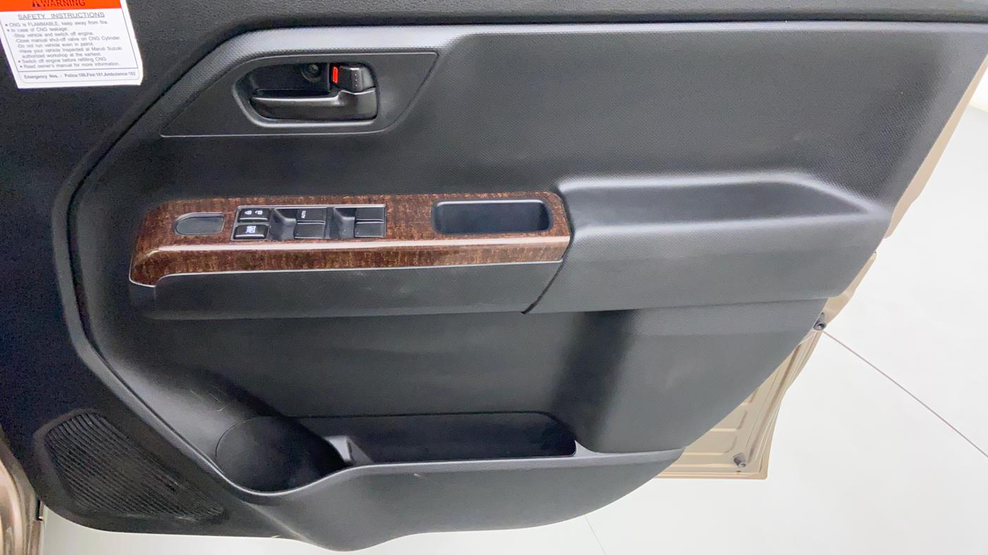 2021 Maruti New Wagon-R LXI CNG 1.0 L, CNG, Manual, 14,184 km, Driver Side Door Panels Control