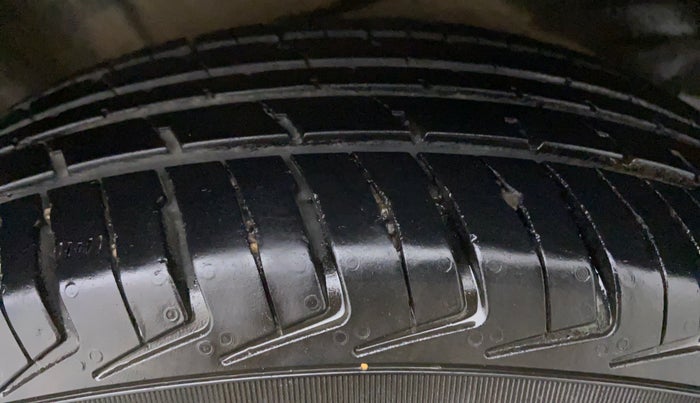 2021 Maruti New Wagon-R LXI CNG 1.0 L, CNG, Manual, 14,184 km, Right Front Tyre Tread