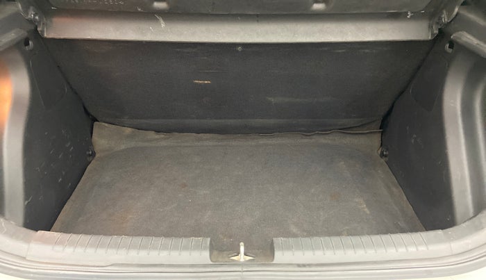 2016 Hyundai i20 Active 1.2 S, Petrol, Manual, 1,36,572 km, Boot Inside