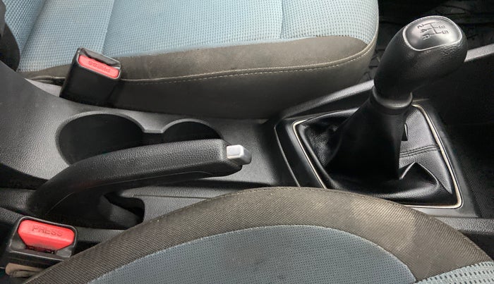 2016 Hyundai i20 Active 1.2 S, Petrol, Manual, 1,36,572 km, Gear Lever