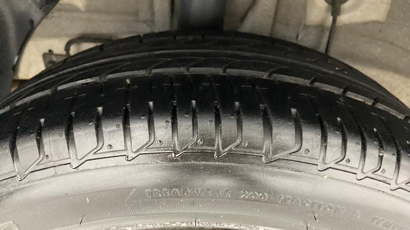 2016 Hyundai i20 Active 1.2 S, Petrol, Manual, 1,36,572 km, Right Rear Tyre Tread