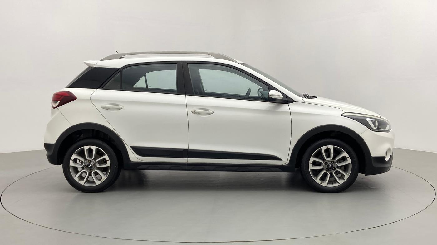 2016 Hyundai i20 Active 1.2 S, Petrol, Manual, 1,36,572 km, Right Side View
