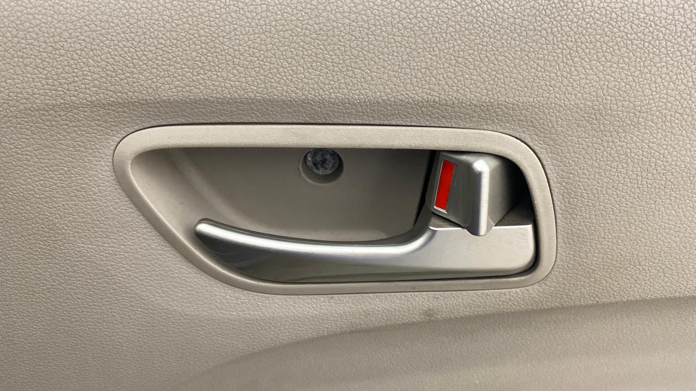 2018 Hyundai NEW SANTRO MAGNA AMT, Petrol, Automatic, 36,323 km, Driver Side Door Panels Control