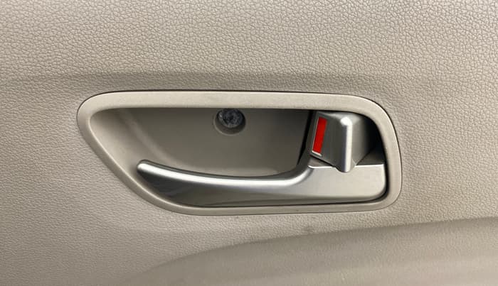 2018 Hyundai NEW SANTRO MAGNA AMT, Petrol, Automatic, 36,323 km, Driver Side Door Panels Control