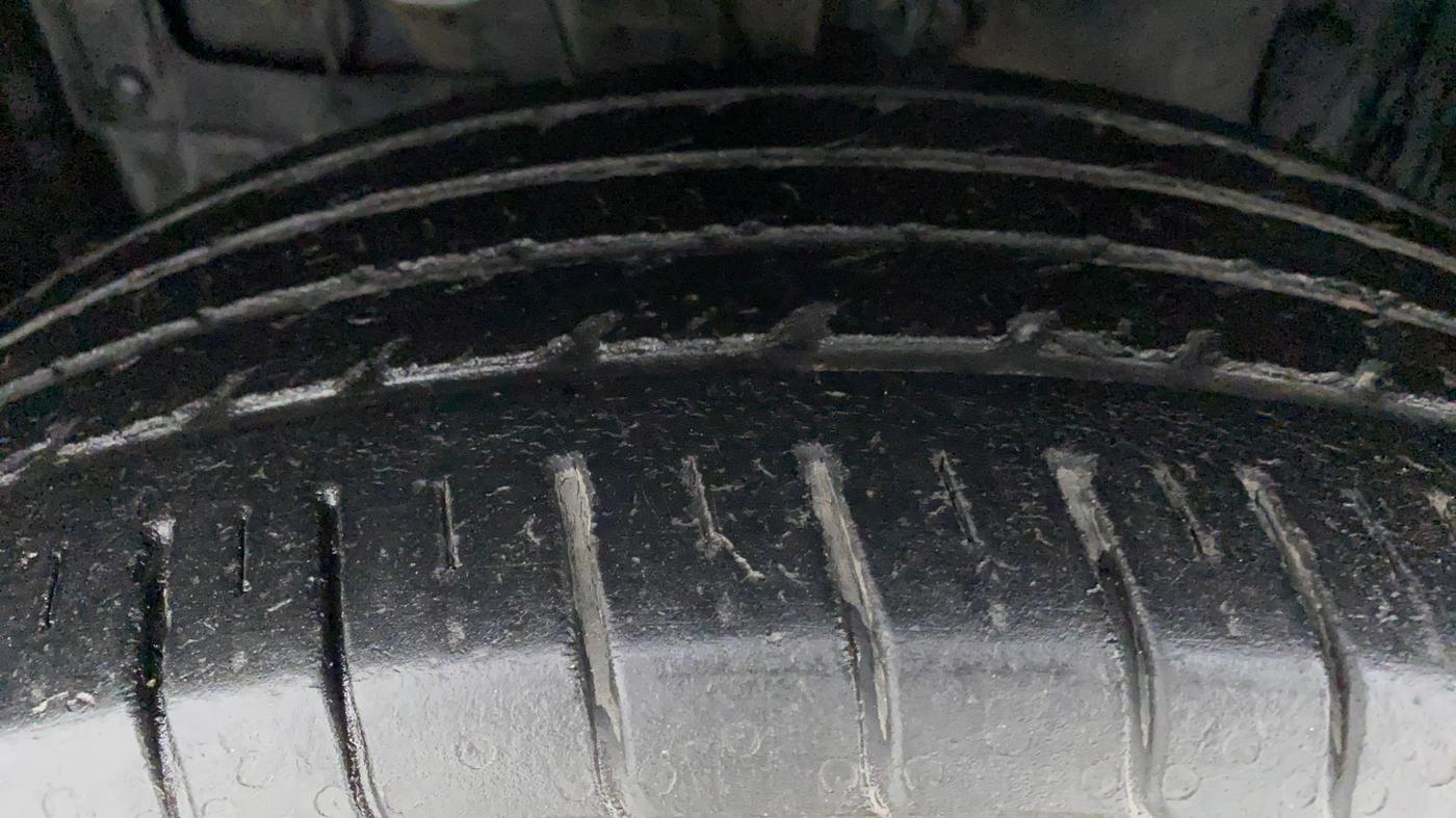 2019 Maruti Vitara Brezza VDI, Diesel, Manual, 24,670 km, Left Front Tyre Tread